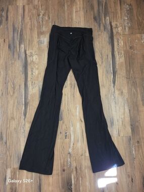 HALARA Ultra Sculpt Scrunch Butt Leggings - TALL in Medium